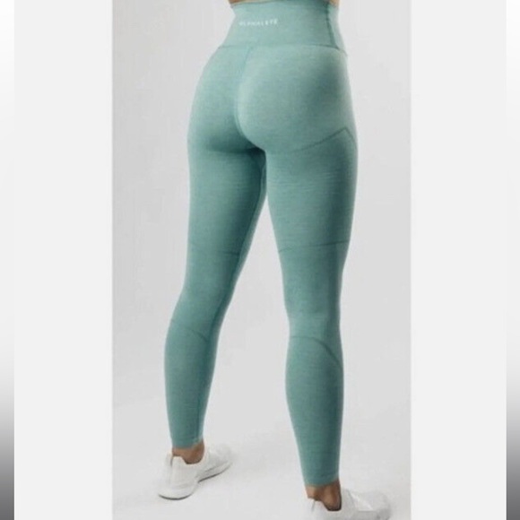 Alphalete OG Revival Leggings in Jade Green - Picture 2 of 5
